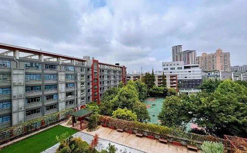 四川大学附属中学国际部5