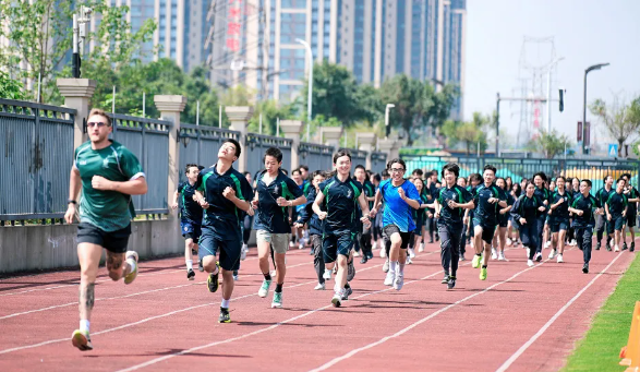 成都墨尔文2024-25学年校刊 | 外方学术总监的教育寄语(图6)