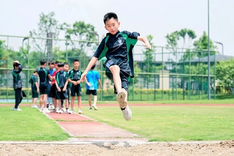 2024-25学年校刊|成都墨尔文小学艺体系：耕耘结硕果，绽放耀蓉城(图8)